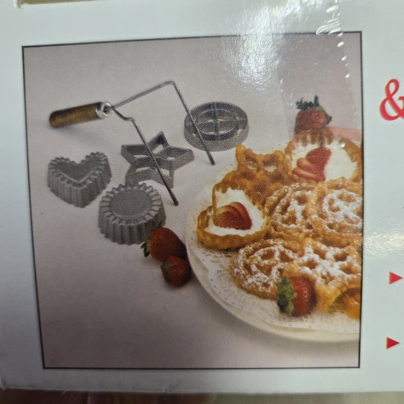 Nordic Ware Rosette & Timbale Set - Silver with Wood Handle - Picture 7 of 8